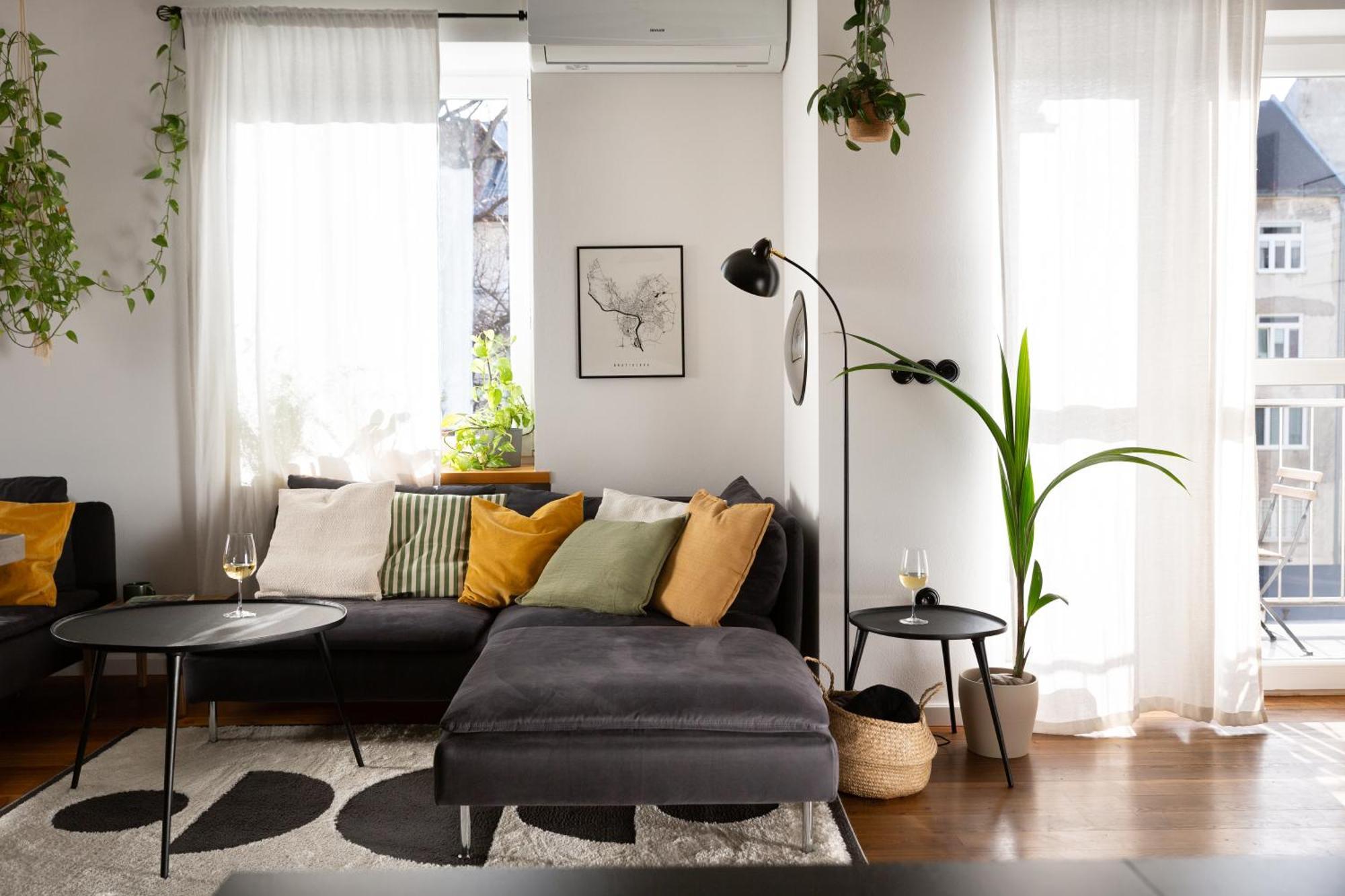Evergreen - Old Town Spacious Stylish Apartment With Ac And One And A Half Bath, Baby & Kid- Friendly Bratislava Exterior foto