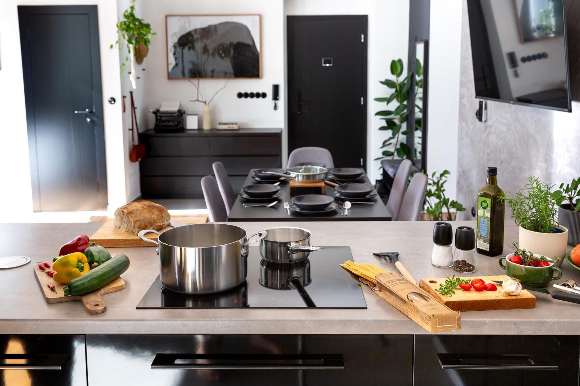 Evergreen - Old Town Spacious Stylish Apartment With Ac And One And A Half Bath, Baby & Kid- Friendly Bratislava Exterior foto